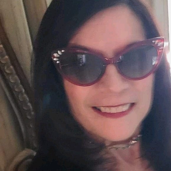 Meet your Posher, Charlie - Picture 1 of 1